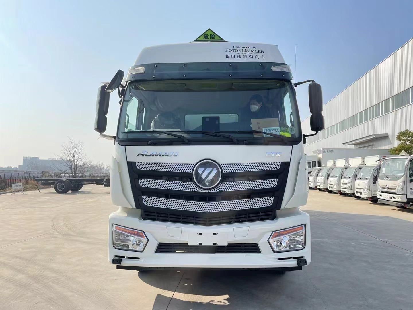 ����W��ǰ�ĺ�ˇ�����ƿ܇